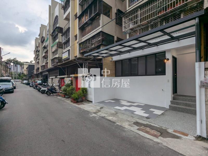 北區一樓活巷朝南門前停車三房前後臨路房屋室內格局與周邊環境