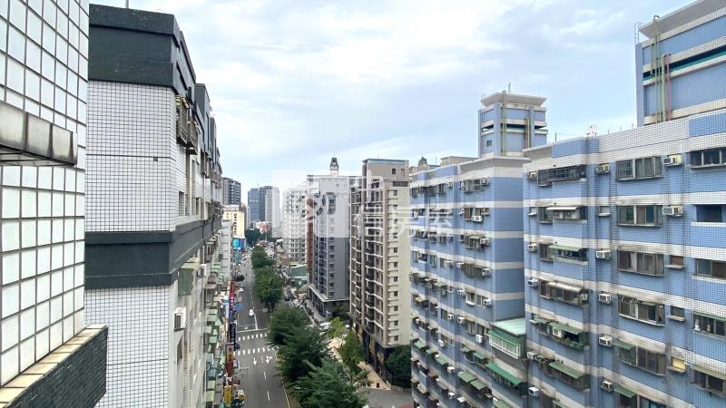 專任-丞虹丹青 大三房附車位 角間次頂樓房屋室內格局與周邊環境