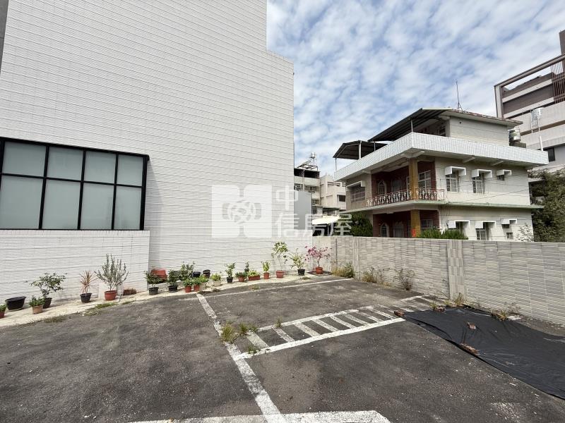內埔輕齡住宅區建地房屋室內格局與周邊環境