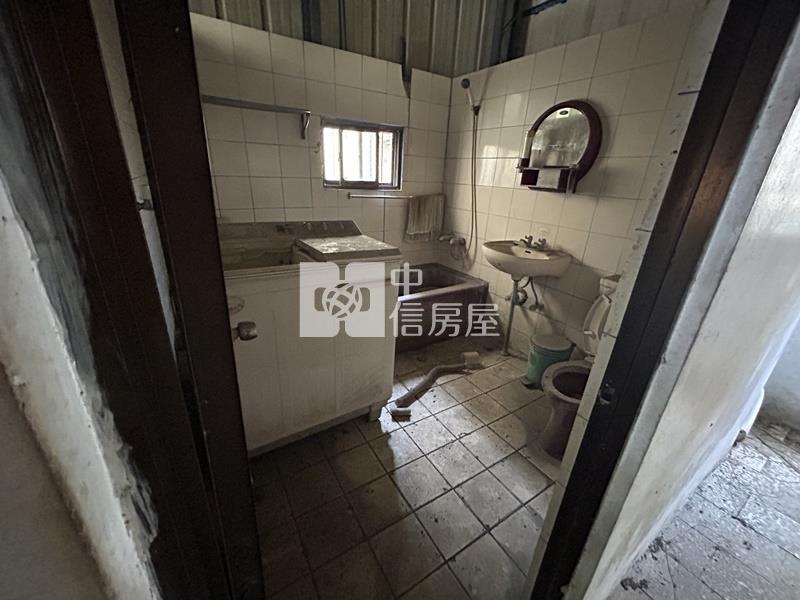 南化水庫193坪買地送屋房屋室內格局與周邊環境