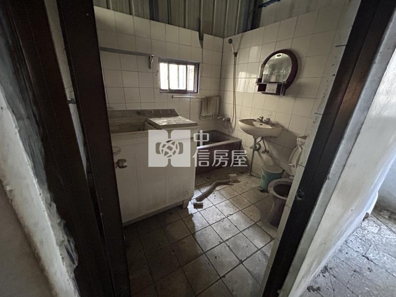 南化水庫193坪買地送屋房屋室內格局與周邊環境