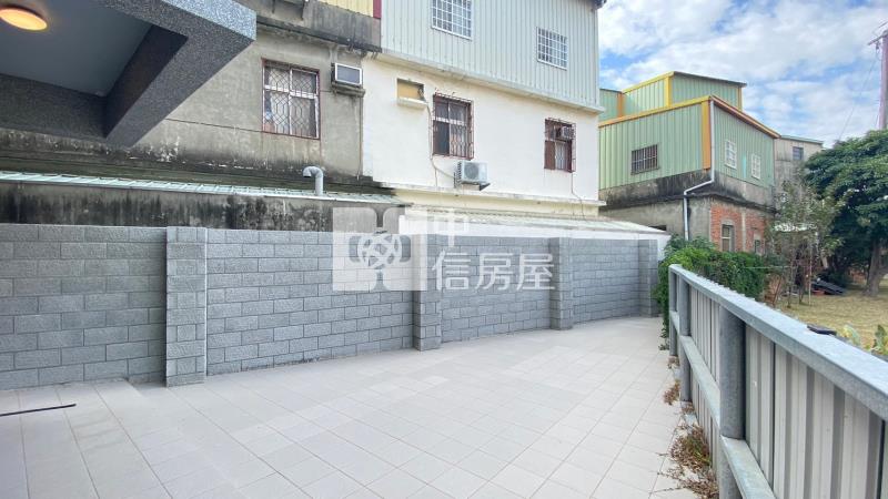 高鐵特區邊間大地坪別墅房屋室內格局與周邊環境