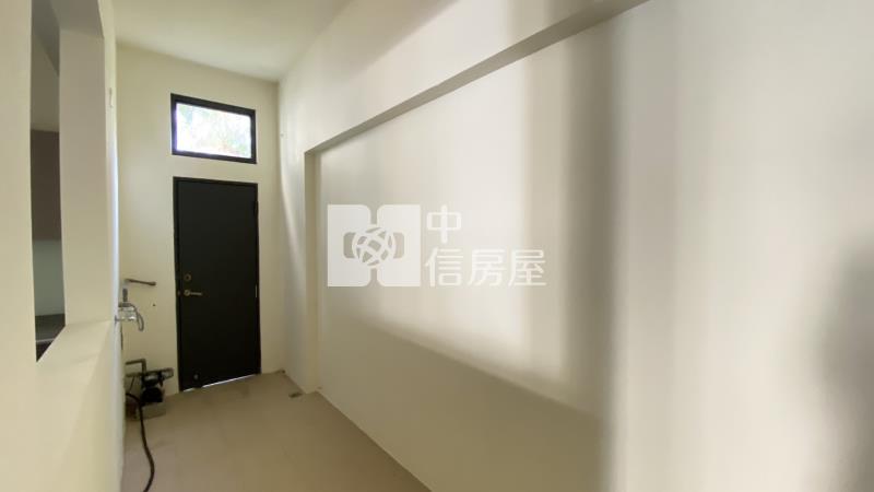高鐵特區全新別墅房屋室內格局與周邊環境