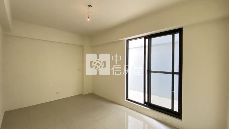 高鐵特區全新別墅房屋室內格局與周邊環境