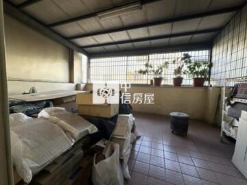 崇倫國中旁大面寬震後孝親透天房屋室內格局與周邊環境