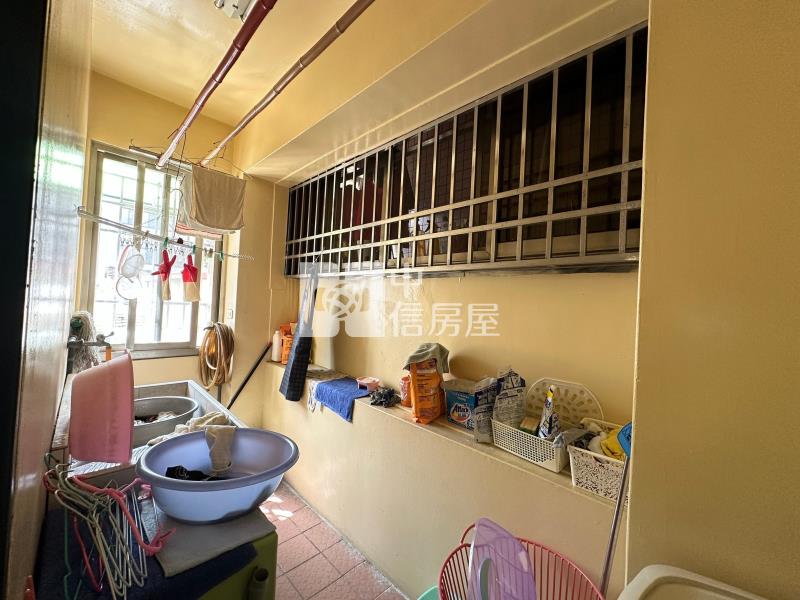 崇倫國中旁大面寬震後孝親透天房屋室內格局與周邊環境
