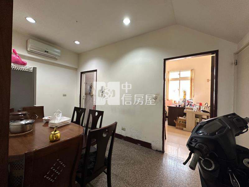 崇倫國中旁大面寬震後孝親透天房屋室內格局與周邊環境