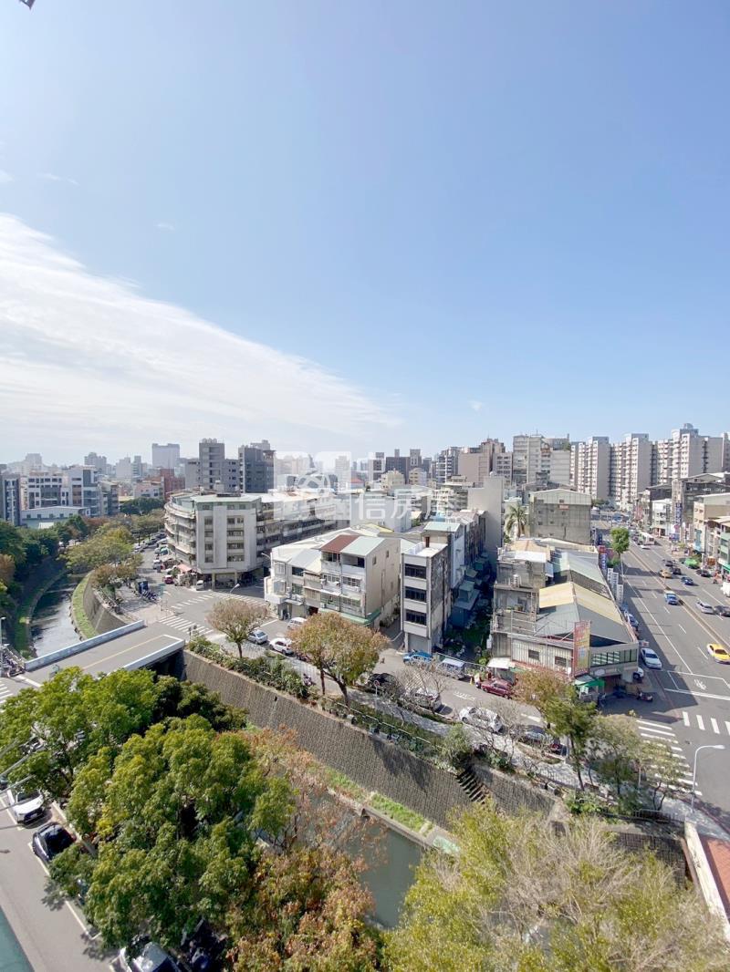 中國醫溫馨採光電梯套房房屋室內格局與周邊環境