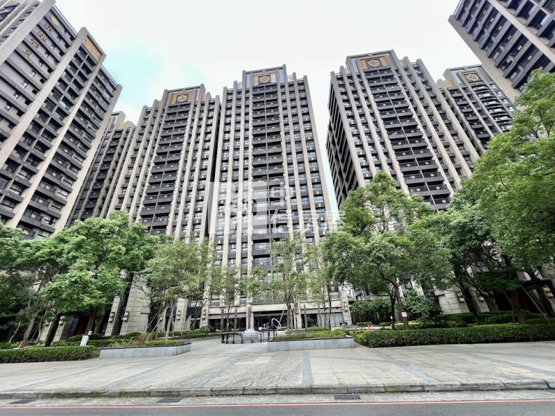 遠雄龍岡三房車位房屋室內格局與周邊環境