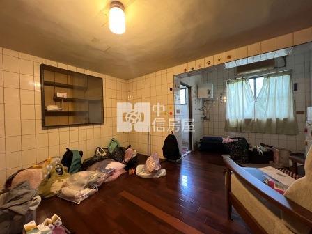 屏東土地-演藝廳大地坪透天房屋室內格局與周邊環境