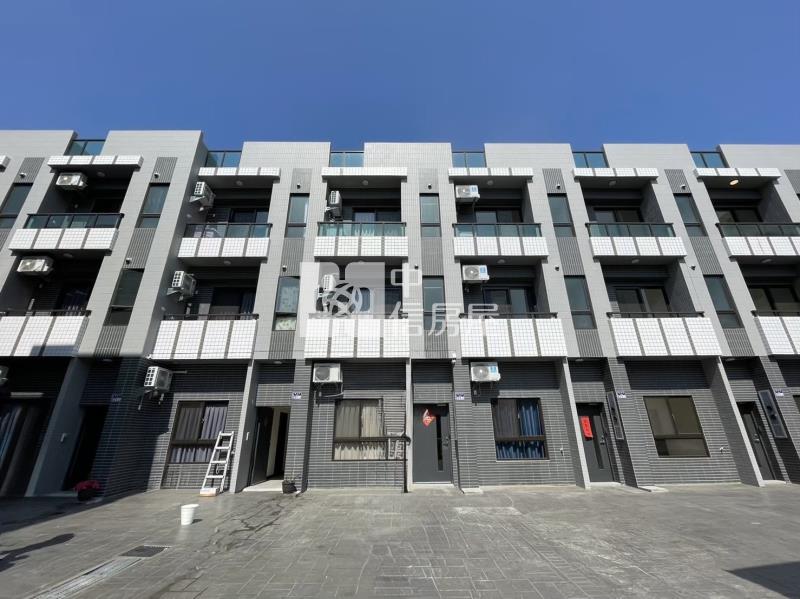麥寮華興路套房透天厝
