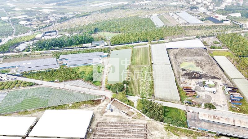 屏東里港農牧用地養殖池房屋室內格局與周邊環境