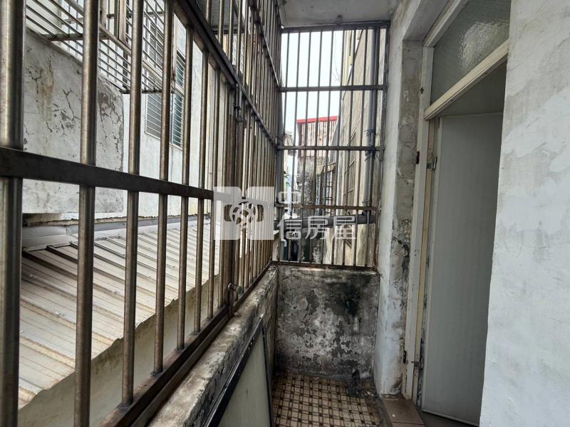 COSTCO旁便宜透天房屋室內格局與周邊環境