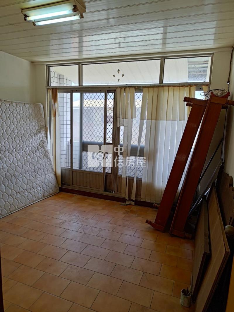 副都心庭院四房車墅房屋室內格局與周邊環境