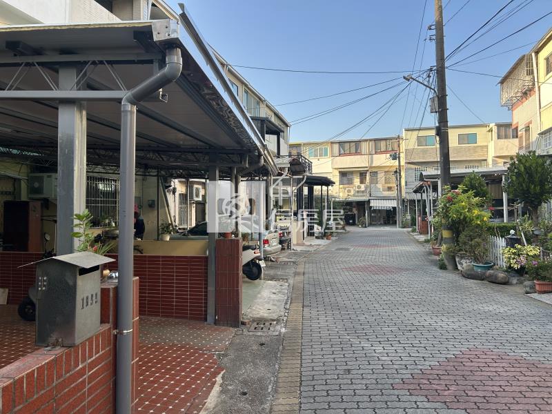 副都心庭院四房車墅房屋室內格局與周邊環境