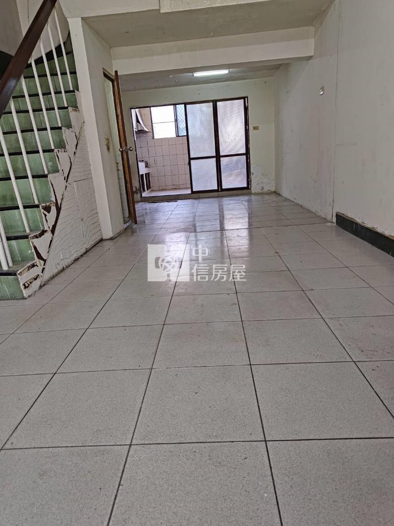 副都心庭院四房車墅房屋室內格局與周邊環境