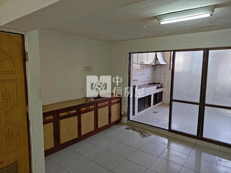 副都心庭院四房車墅房屋室內格局與周邊環境