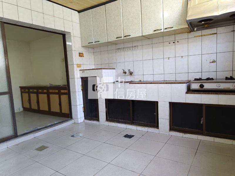 副都心庭院四房車墅房屋室內格局與周邊環境