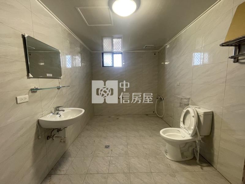 朝陽科大*邊間*大地坪美墅房屋室內格局與周邊環境