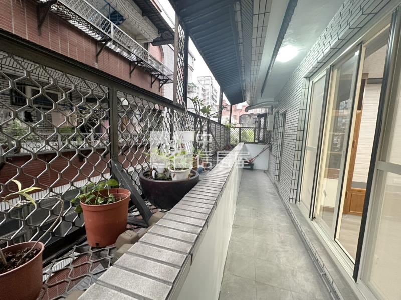 桃園東門國小超美三房公寓房屋室內格局與周邊環境