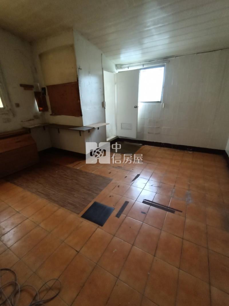 近市區低總價透天房屋室內格局與周邊環境