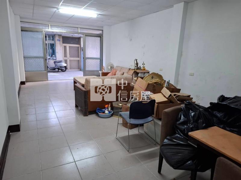 彰化市家樂福免整理增建2樓透天房屋室內格局與周邊環境