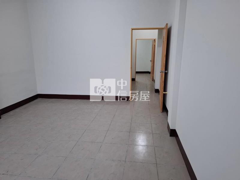 彰化市家樂福免整理增建2樓透天房屋室內格局與周邊環境