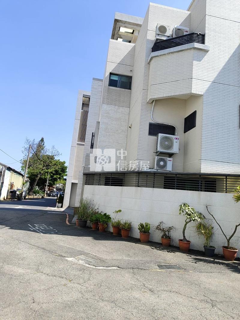 南區三面採光邊間車墅房屋室內格局與周邊環境