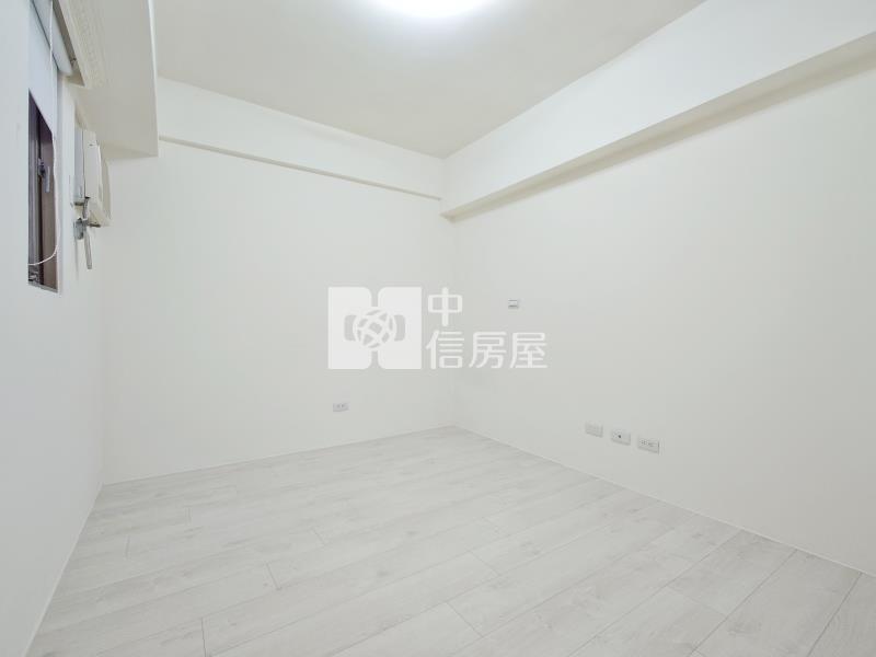 文心百利全新整理三房車位房屋室內格局與周邊環境