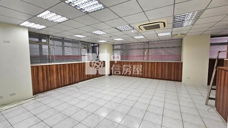 市府桃園大賞商辦露台戶房屋室內格局與周邊環境