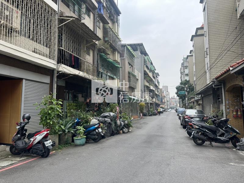中壢夜市公寓5+6樓大露臺房屋室內格局與周邊環境