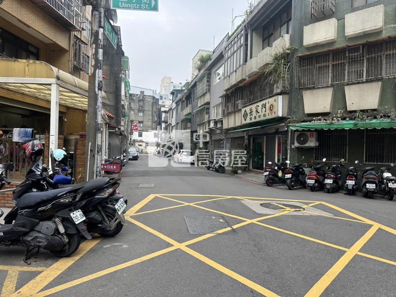中壢夜市公寓5+6樓大露臺房屋室內格局與周邊環境