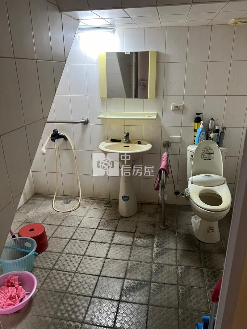 斗六學區旁孝親房車庫透天房屋室內格局與周邊環境