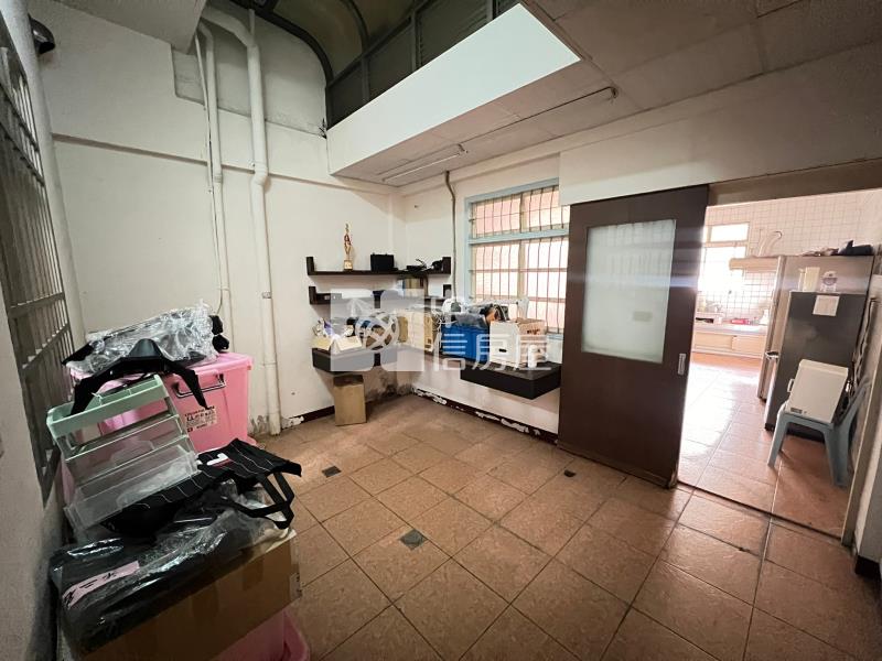 斗六學區旁孝親房車庫透天房屋室內格局與周邊環境