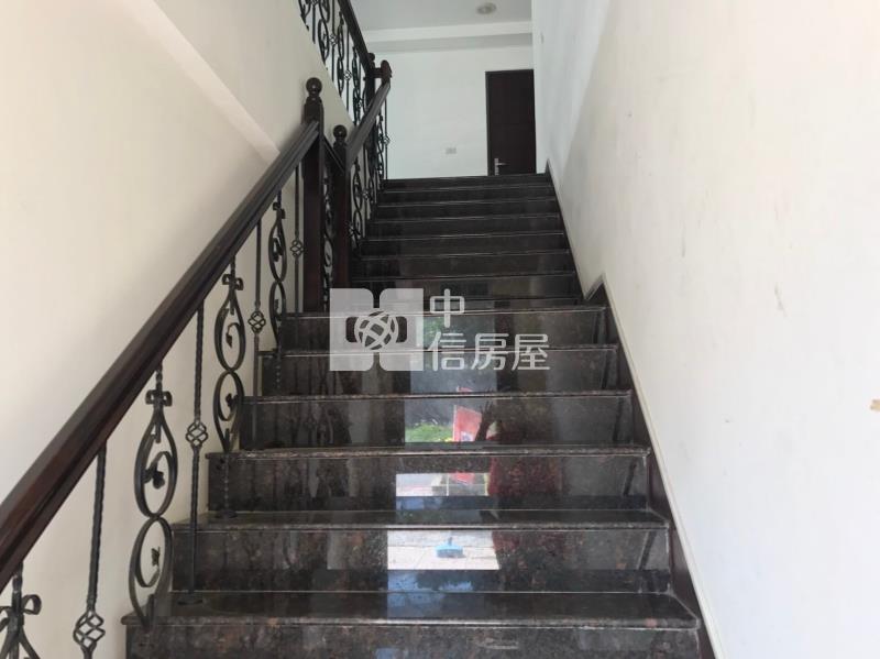 專任-青埔市二期次店面房屋室內格局與周邊環境