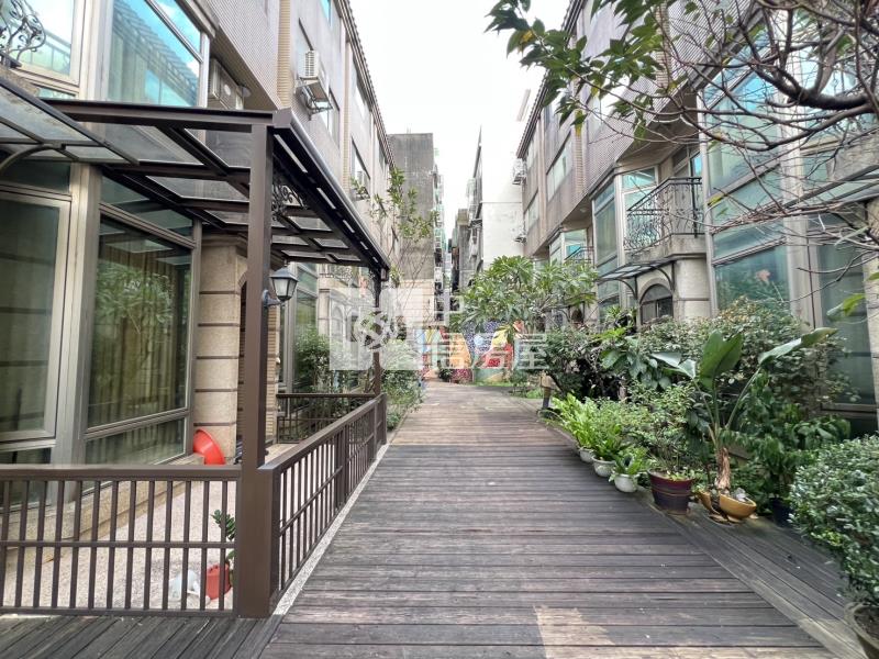 元生國小.內壢前站.忠孝商圈.五房精美別墅房屋室內格局與周邊環境