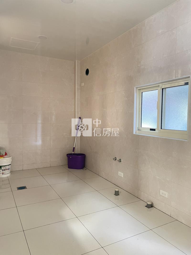 《晶顥團隊》近市府大面寬超值店住房屋室內格局與周邊環境