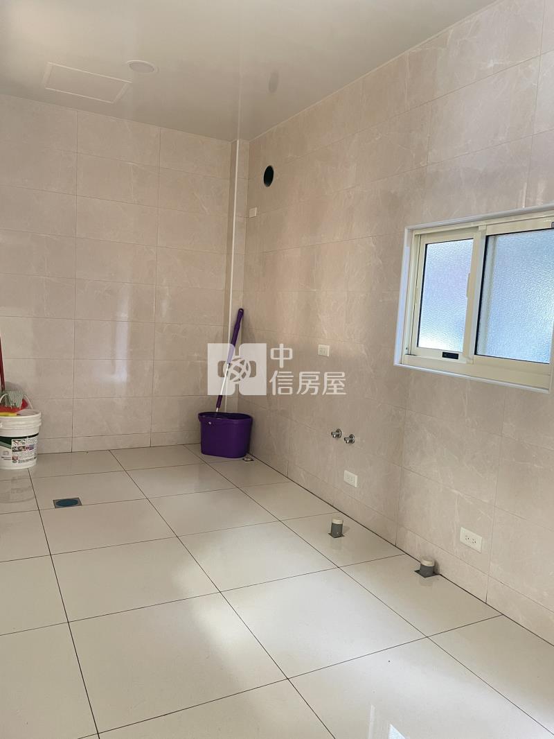 《晶顥團隊》近市府大面寬超值店住房屋室內格局與周邊環境