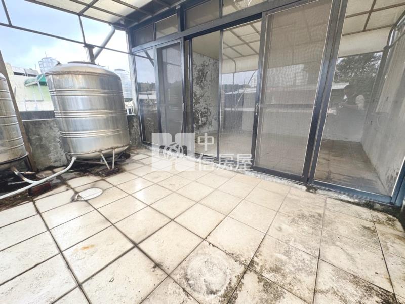 【新世紀】楊梅水美國小透天 需整理房屋室內格局與周邊環境