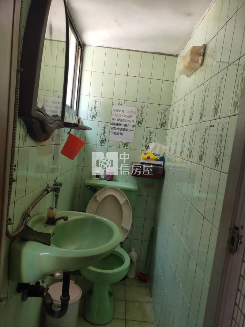 鳳山青年路精華店面房屋室內格局與周邊環境