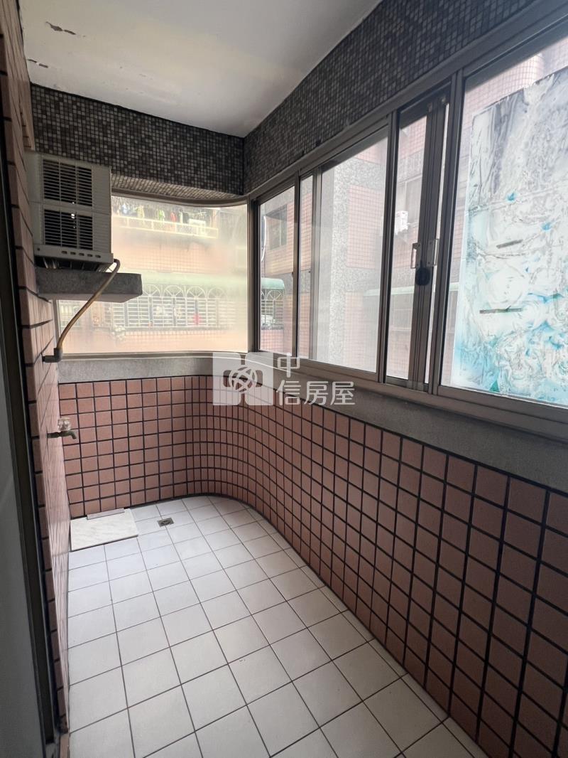 親家御苑美三房房屋室內格局與周邊環境