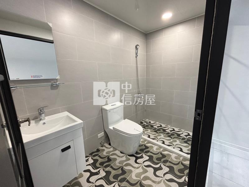 五期大墩商圈全新整理孝親美透天房屋室內格局與周邊環境