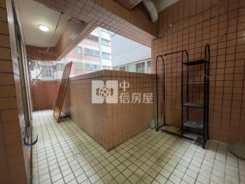 楊梅愛買交流道電梯3房車房屋室內格局與周邊環境