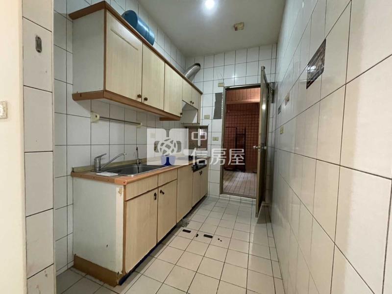 楊梅愛買交流道電梯3房車房屋室內格局與周邊環境