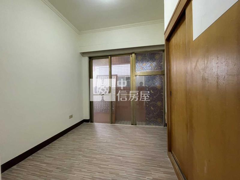 楊梅愛買交流道電梯3房車房屋室內格局與周邊環境