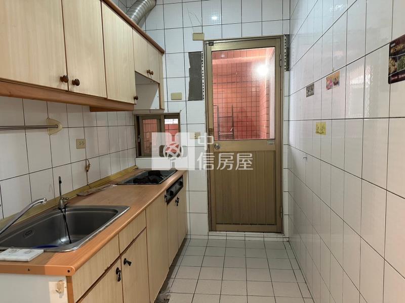 台北亞熱帶凱撒區三房車房屋室內格局與周邊環境