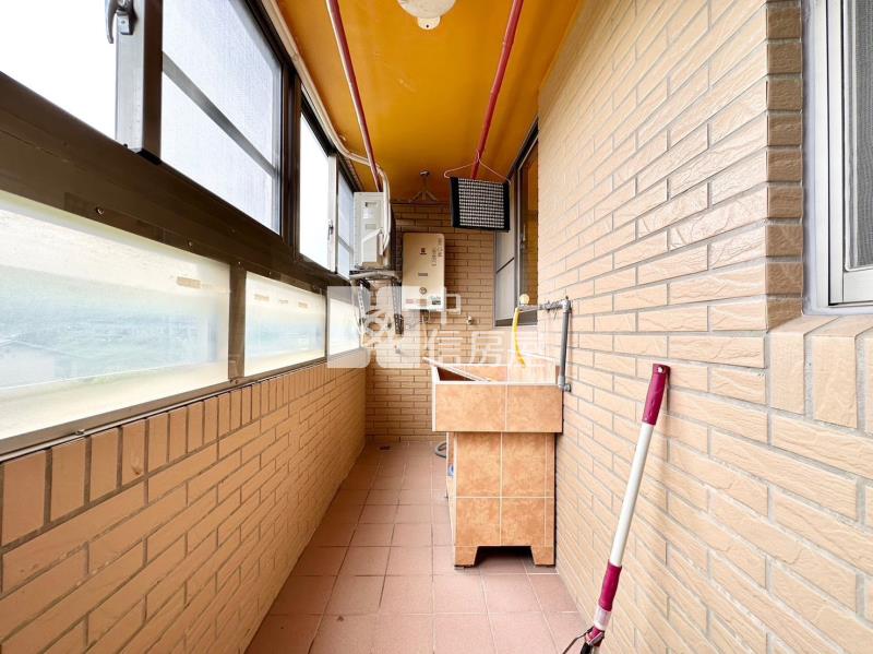 河畔景觀戶高檔大三房尬平車房屋室內格局與周邊環境