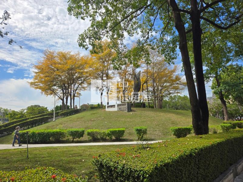 岡山和平公園採光明亮3房電寓房屋室內格局與周邊環境
