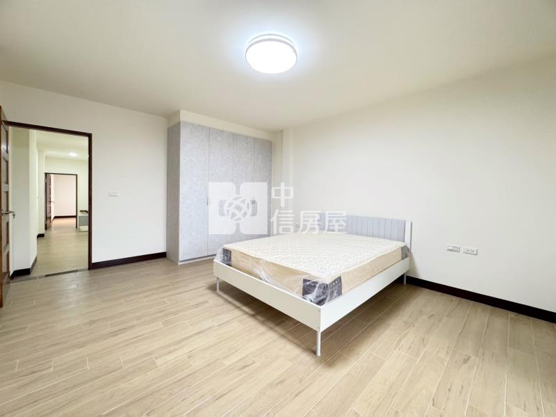 近體育園區.龍岡國小收租透店房屋室內格局與周邊環境