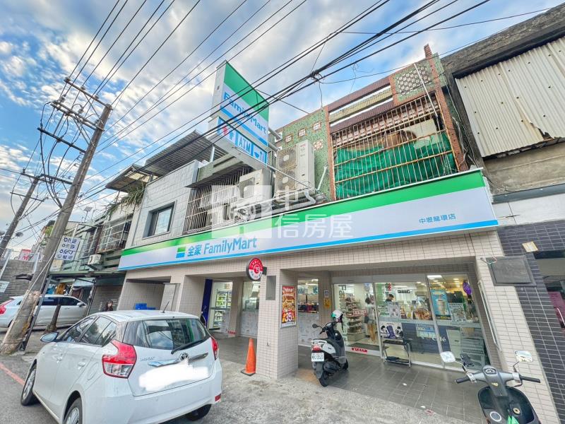 近體育園區.龍岡國小收租透店房屋室內格局與周邊環境